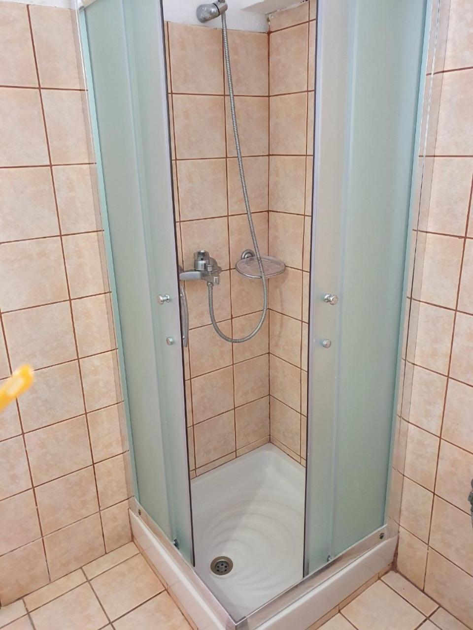 بارغا Bella Vista Hotel Studios & Apartments الغرفة الصورة
